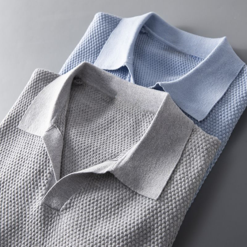Men’s Short-Sleeved Knit Shirt with Collar