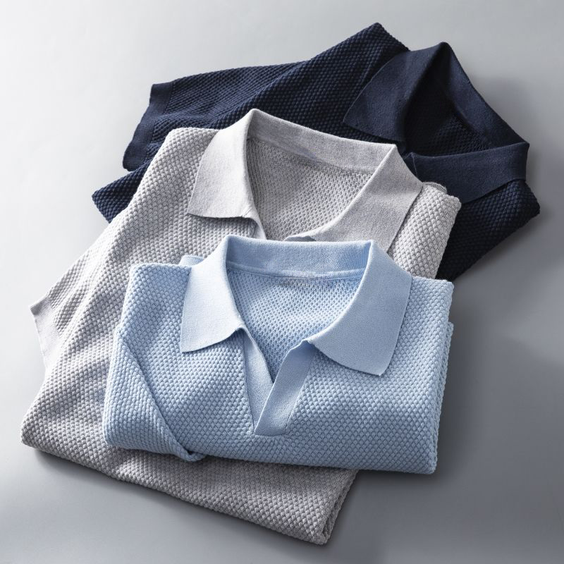 Men’s Short-Sleeved Knit Shirt with Collar